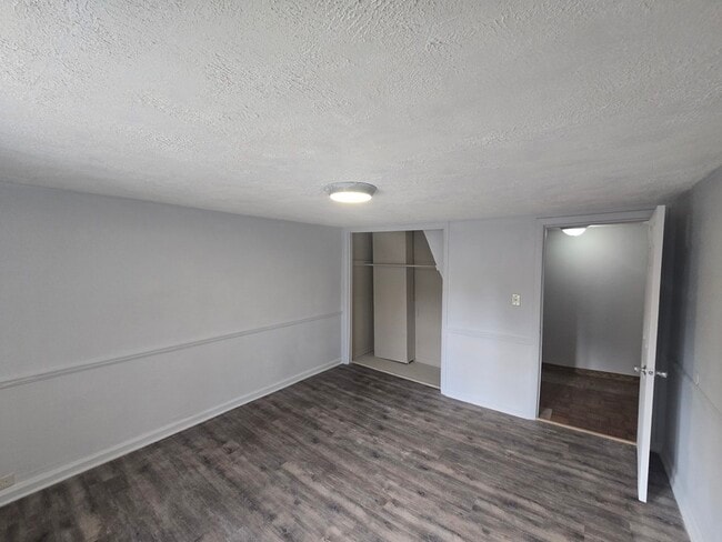 Building Photo - 1007 Olsen Ave