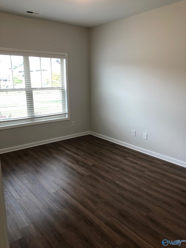 Building Photo - 4309 Adventura Dr