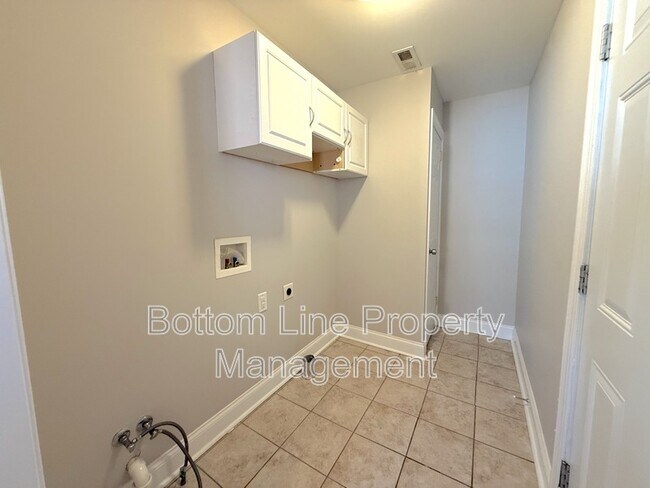 Building Photo - 307 N Linwood Ave