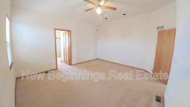 Building Photo - 4411 Hickory Hollow Dr