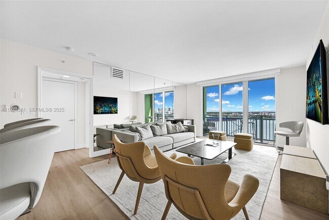 Building Photo - 90 Alton Rd