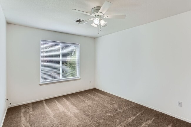 Building Photo - Elegant Forest Heights 3 bedroom, 3 bath Brownstone Home!