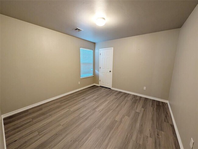 Building Photo - 3332 SE 94th St