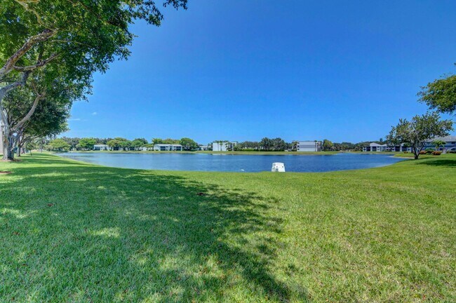 Building Photo - 15109 Ashland Dr