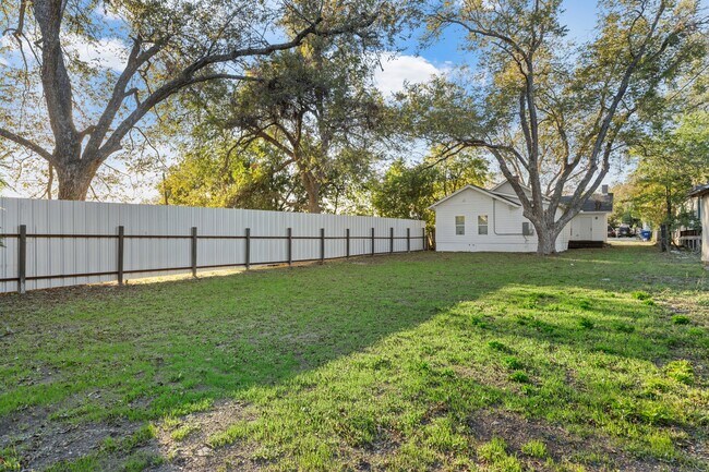 Building Photo - 2406 Gorman Ave