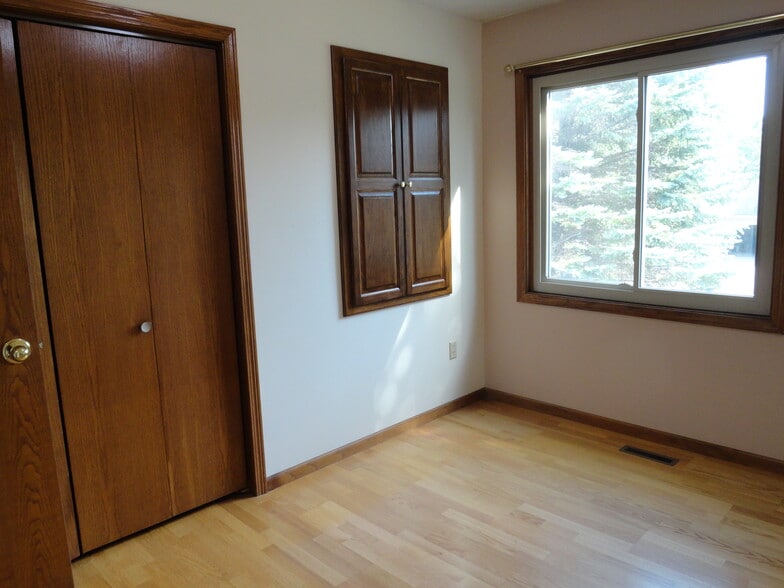 Building Photo - 503 24th Street SW