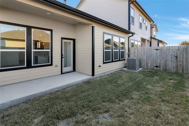 Building Photo - 8589 Meridy Lp