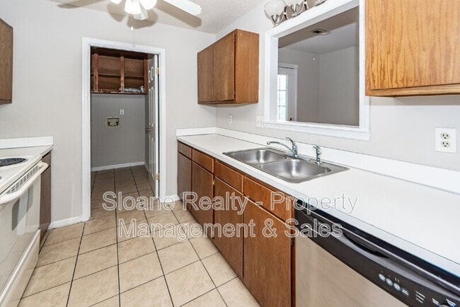 Building Photo - 149 Pine Shadow Dr