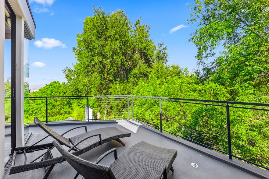 Building Photo - 3712 Broadlawn Dr