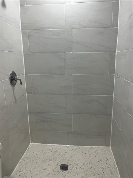 Building Photo - 309 Riverdale Rd