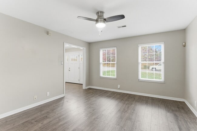 Building Photo - 10012 Double Tree Rd