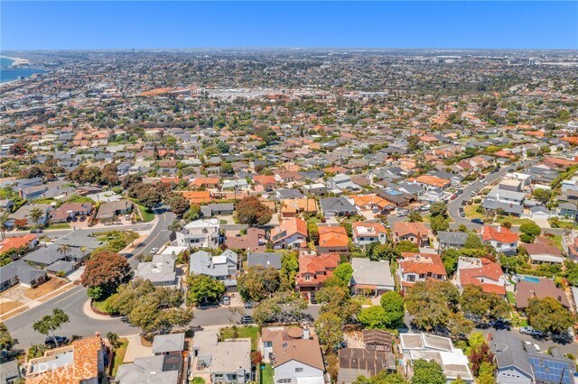 Building Photo - 221 Vía Alameda