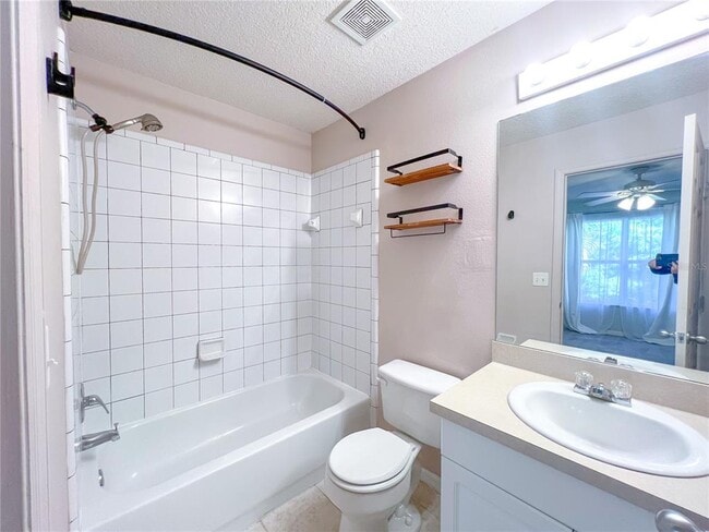 Building Photo - 2306 SW 42nd Dr