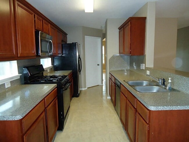 Building Photo - 11047 KNOBBLEY Oak Ct