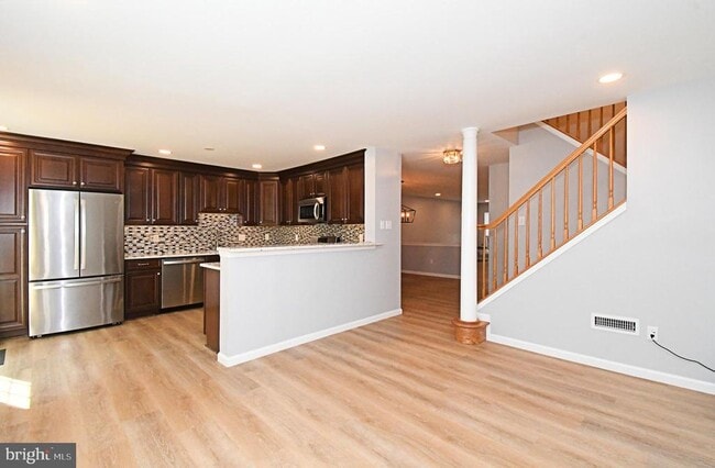 Building Photo - 604 Ascot Ct