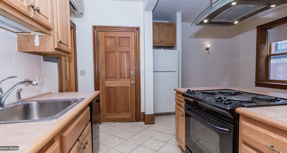 Building Photo - 66 Pinckney St