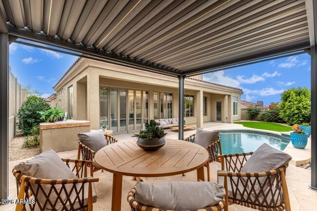 Building Photo - 11312 E Greenway Rd