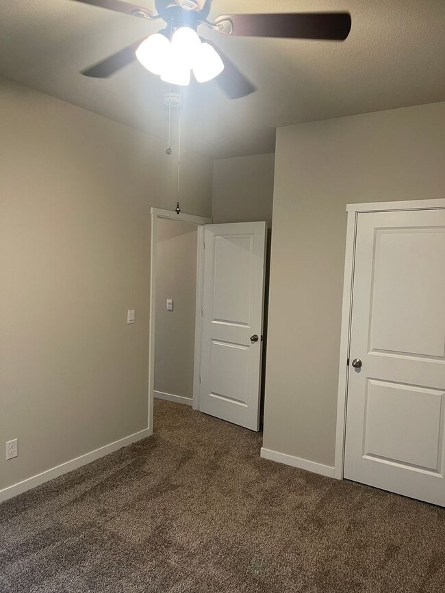 Building Photo - Spacious recently built home just west of Waukee!