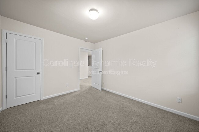 Building Photo - 711 Lackey St