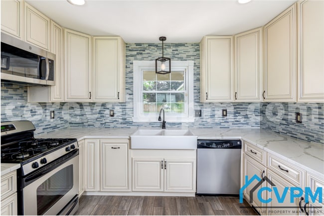 Building Photo - 12110 Tulip Grove Dr