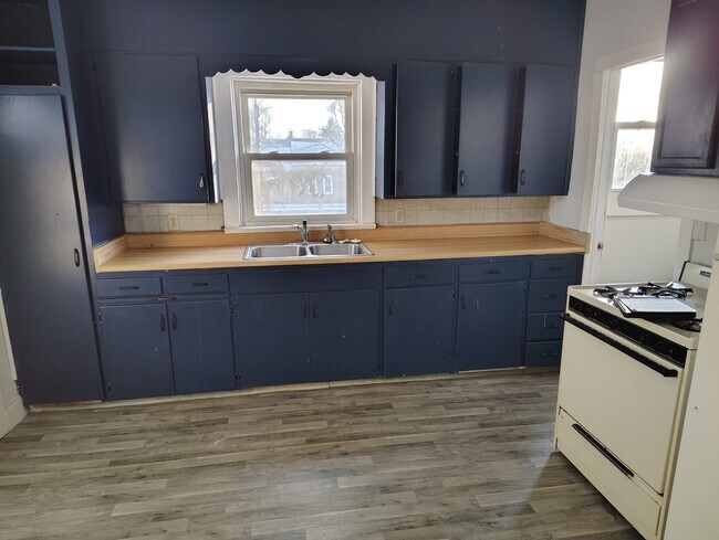 Building Photo - 1021 Liberty St