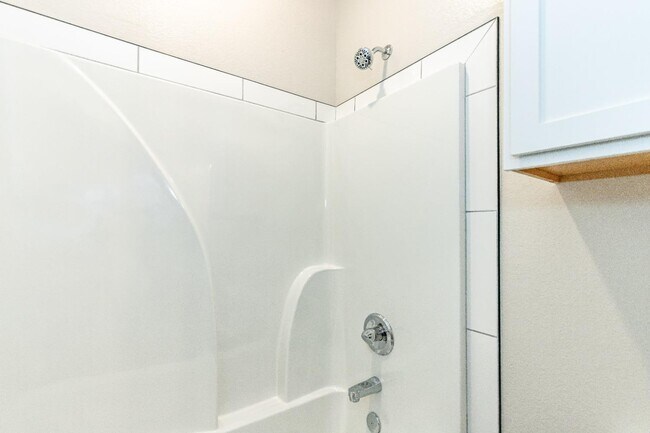 Building Photo - 1006 N 7th St