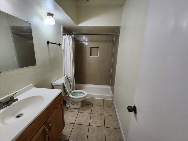 Building Photo - 1314 Mossridge Dr