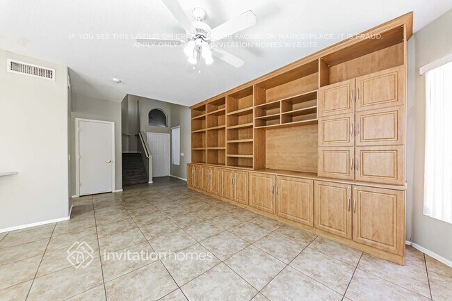 Building Photo - 606 W McRae Dr
