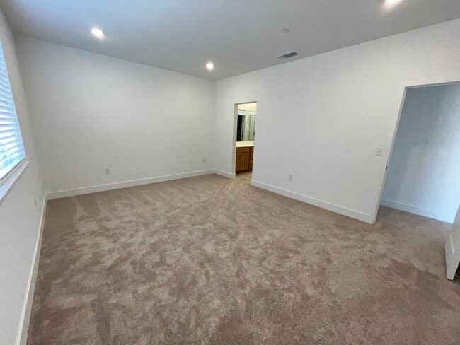 Primary Photo - 4 BR, 2.5 Ba, 2262SF, Single Story, Solar ...