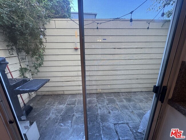 Building Photo - 2912 11th St