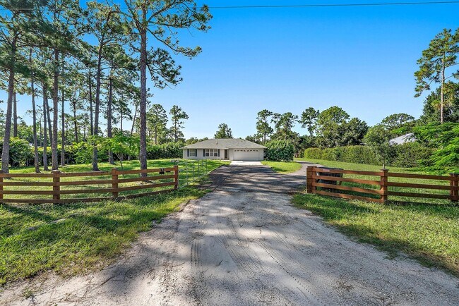 Building Photo - 12904 159th St N