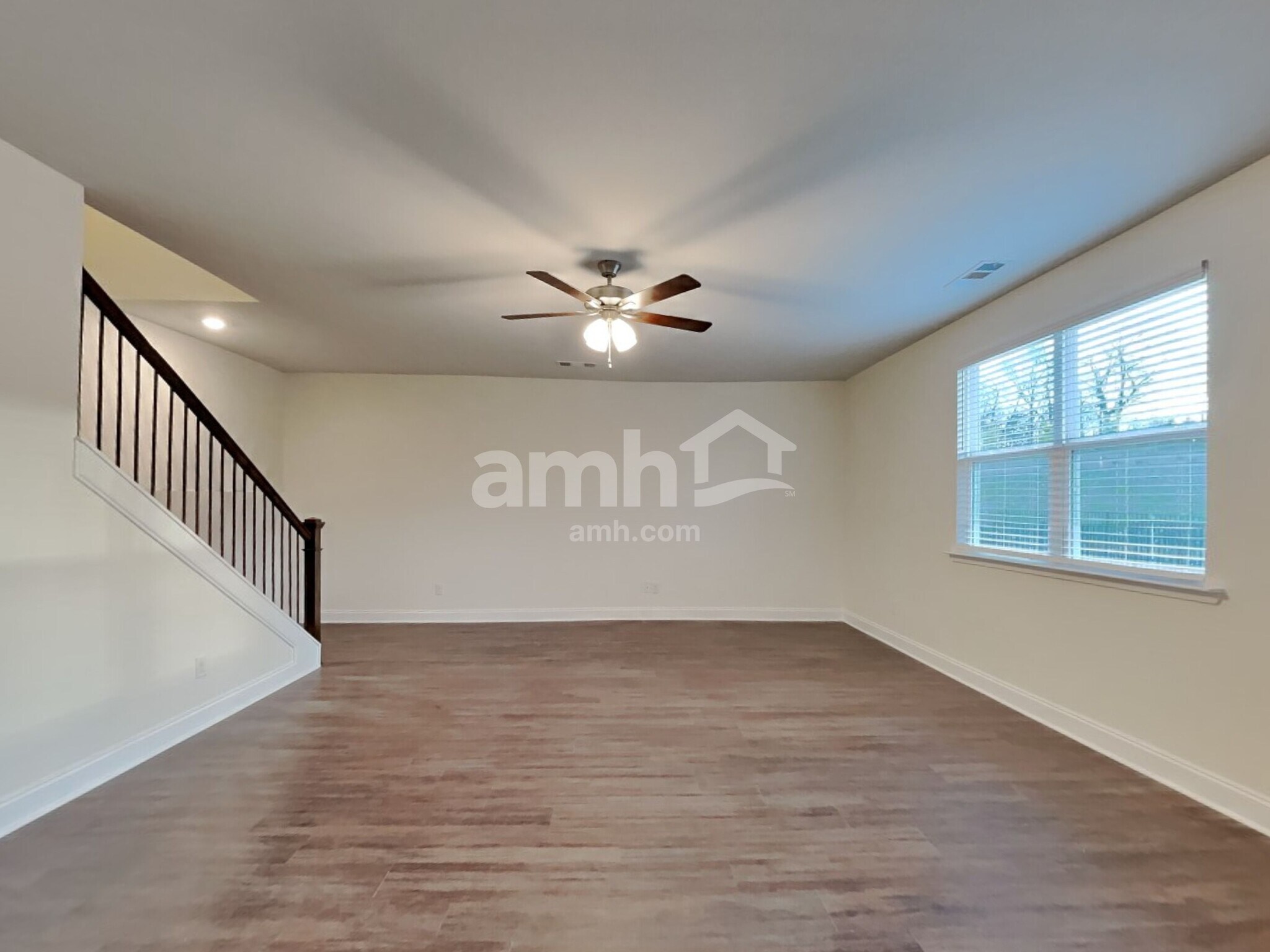 Building Photo - 2120 Williamshire Ln