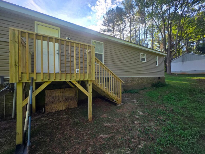 Building Photo - 205 Bud Black Rd