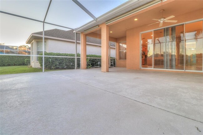 Building Photo - 10215 Evergreen Hill Dr