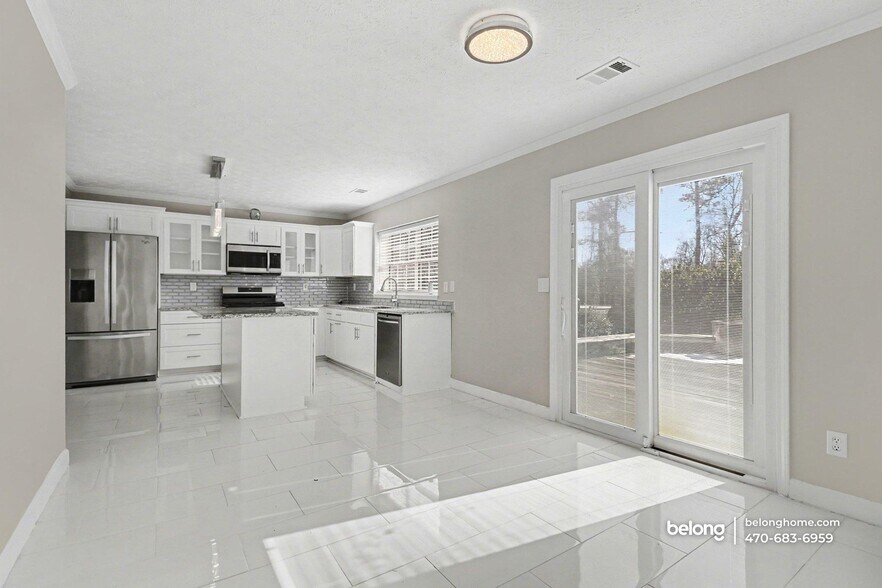 Building Photo - 3660 Oak Park Dr