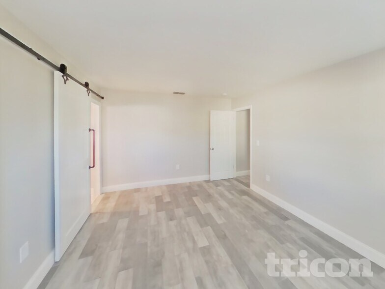 Building Photo - 10391 Lear St