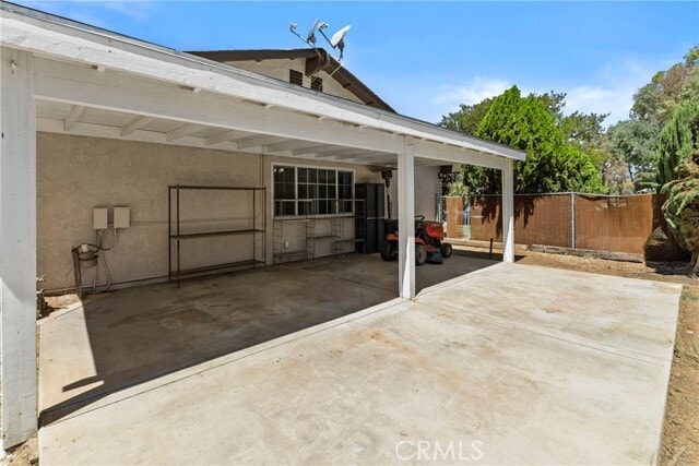 Building Photo - 8557 Saddle Creek Dr