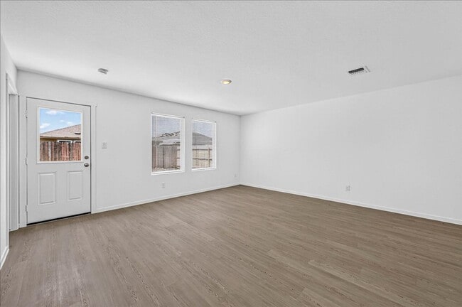 Building Photo - 1314 Lady Yoli St
