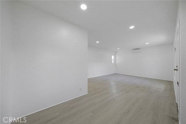 Building Photo - 9050 Huntington Dr