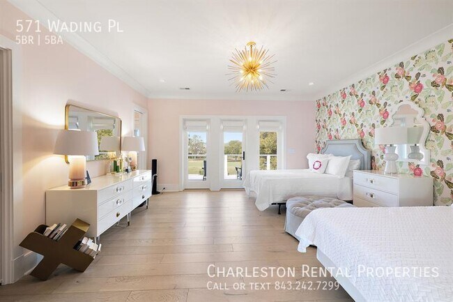 Building Photo - 571 Wading Pl