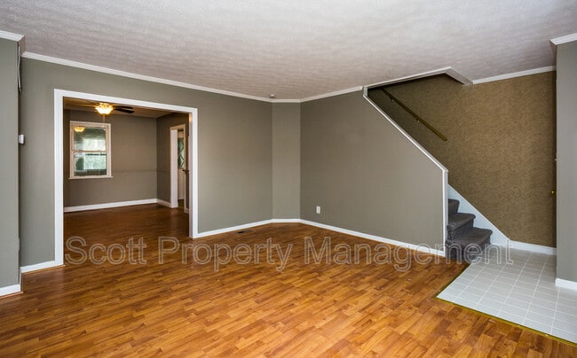 Building Photo - 8627 Willow Oak Rd
