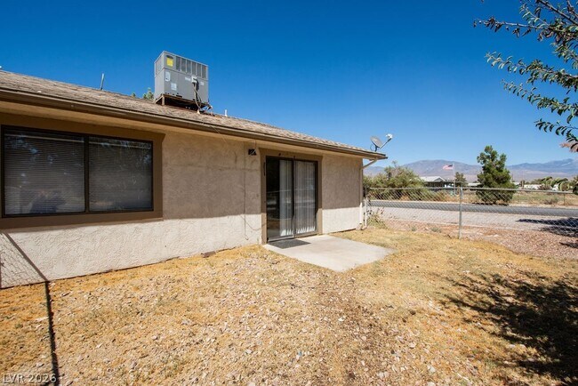 Building Photo - 2120 McMurray Dr