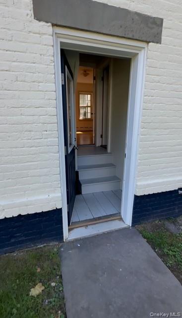 Building Photo - 11 W Bridge St