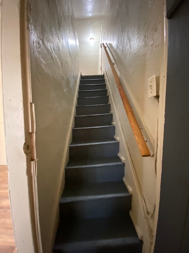 Building Photo - 229 Franklin Way