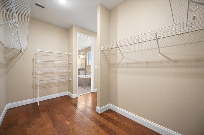 Building Photo - 8348 Vivaro Isle Way