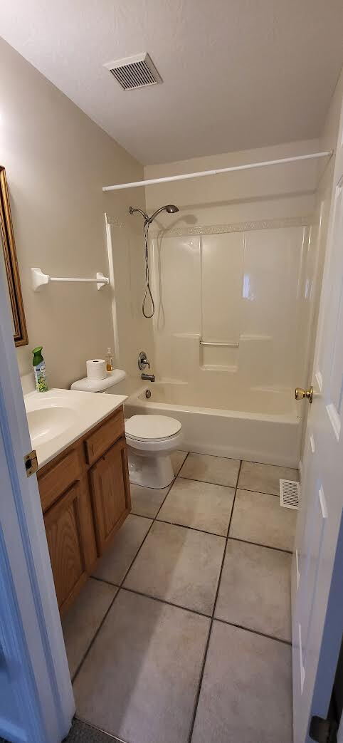 Building Photo - 3 Bed 2.5 Bath Townhome