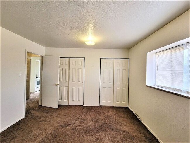 Building Photo - Charming 2-Bedroom Duplex | Limited-Time O...
