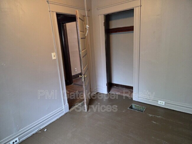 Building Photo - 954 Hawthorne Ave