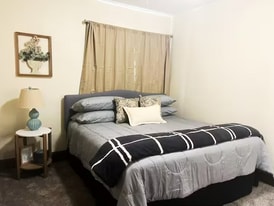 Building Photo - 819 Bell Ave