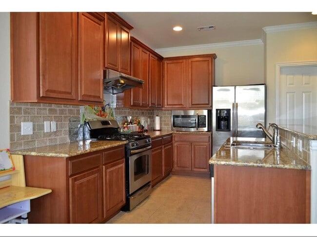 Building Photo - 13743 McKinney Creek Ln